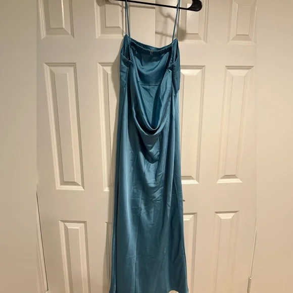 Abercrombie Cowl Back Slip Dress - Picture 4 of 10